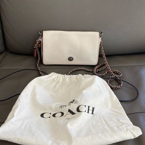 Coach 1941 Dinky Chalk White Leather Baguette Handbag 
Crossbody Strap Hangtag